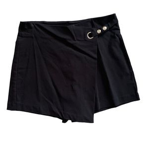 NWT Black skort with silver button details